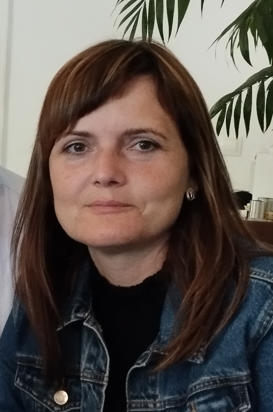 Mgr. Lenka Kamrádová